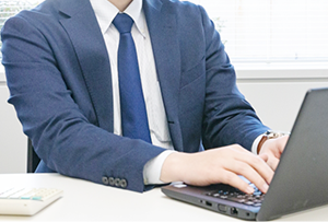 仮登録フォームから情報を送信する